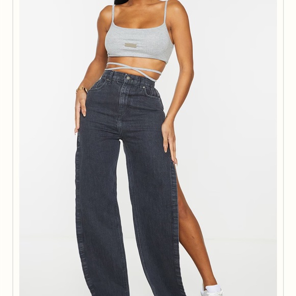 PrettyLittleThing Denim - Shape Black Extreme Split Detail Jeans